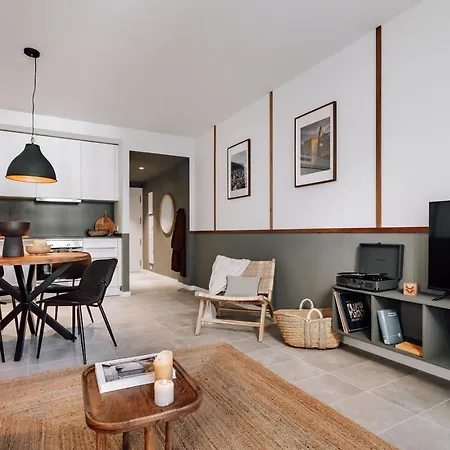 Teba - 2 Bedrooms And Office In Eixample Esquerra *